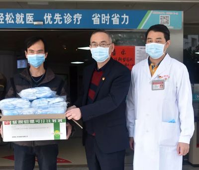 厚街愛心藥店捐贈(zèng)口罩抗擊疫情 “我們不賣，也要先送給醫(yī)護(hù)人員”