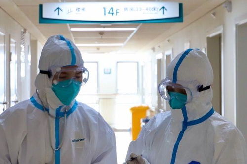 俠骨仁心 一位“不退縮，我先上”的俠女醫(yī)生與抗疫前線的防護(hù)戰(zhàn)